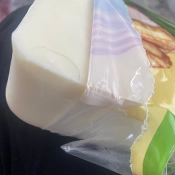 BİM Aknaz Tost Peynirinde Kıl Bulunması Ciddi Hijyen Sorunu