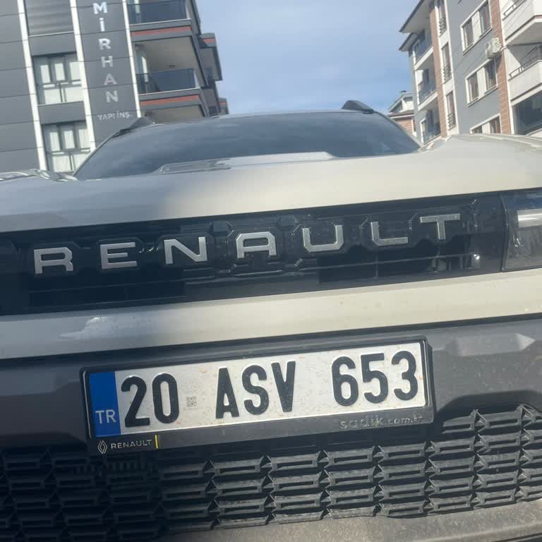 Renault Bayisinde Ön Panjur Vidasının Aylarca Temin Edilememesi