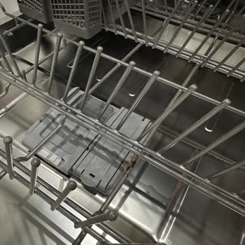 Alt Sepet Paslanması Nedeniyle Samsung Bulaşık Makinesinde Garanti Dışı Ücretli Değişim Talebi