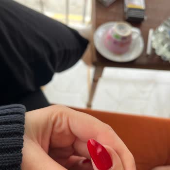 Kübra Arslan Beauty Tırnak İşlemi Yaptırdım Ancak Sonuçtan Kesinlikle Memnun Kalmadım