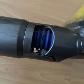 Dyson V15 Detect Fluffy Optic Başlığındaki Yapısal Hasar Ve Garanti Dışı Tutulması