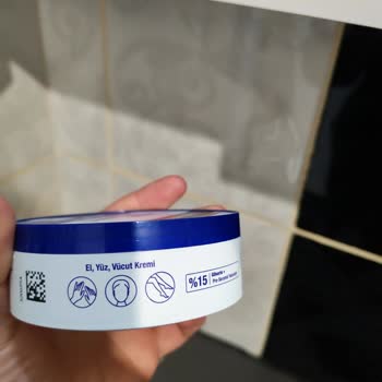 Neutrogena Yoğun Bakım Kreminin Ciltte Soyulma Sorunu Ve İade Talebi