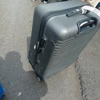 Türk Hava Yolları'nda Kırılan Valiz Nedeniyle Mağduriyet