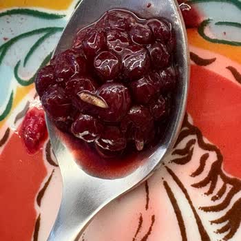 File Market’te Dondurulmuş Meyve Paketi İçinde Kurt, Ücret İadesi Talebi