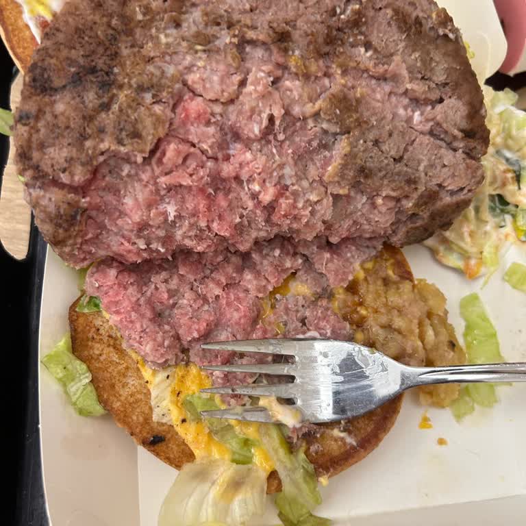 Pişmemiş Hamburger Ve Çözüm Yanıltıcı