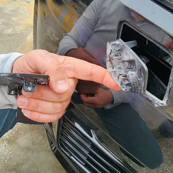 Aracım Carwax Oto Yıkamada Görülmeyen Mavi İz Ve 27 Bin TL Onarım Talebi