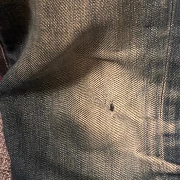 Mavi Jeans’ten Aldığım Pantolonlar Hızlıca Yırtıldı, Şikayetime Cevap Gelmedi