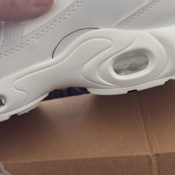 Yanlış Numara Ve Defolu Ayakkabı, WhatsApp Ve Instagram'dan Cevap Yok