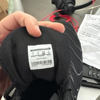 Yanlış Numara Ve Defolu Ayakkabı, WhatsApp Ve Instagram'dan Cevap Yok