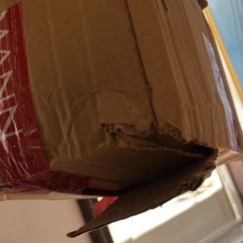 Hepsijet İle Gelen Kargo Paketim Yırtıldı Ve Ürünler Kirli