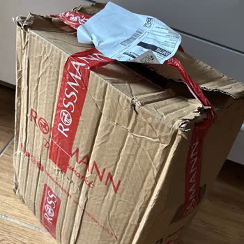 Hepsijet İle Gelen Kargo Paketim Yırtıldı Ve Ürünler Kirli