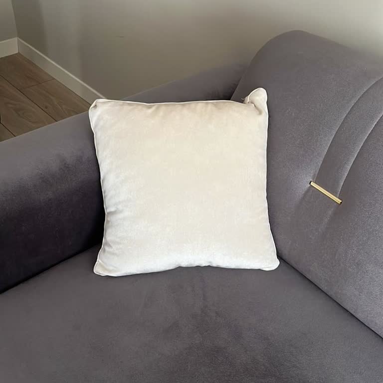 İstikbal'de Tekrarlanan Yanlış Kırlent Kılıfları Ve Ücretsiz Değişim Talebi