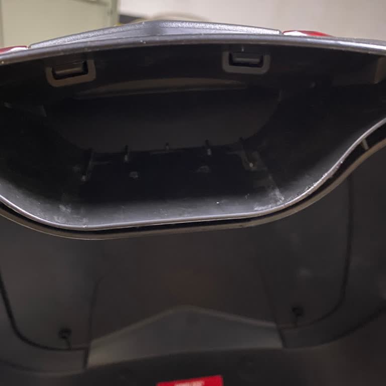 Givi 360n Topcase Kilit Parçası Sağlanamaması Ve İlgisiz Müşteri Hizmeti