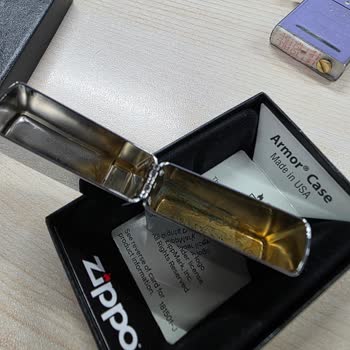 Oksitlenmiş Ve Gevşek Kapaklı Zippo Çakmak, Müşteri Hizmetinden Cevap Alamıyor