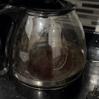 Cam Demlik Çatlaması İçin Ücretsiz Değişim Talebi