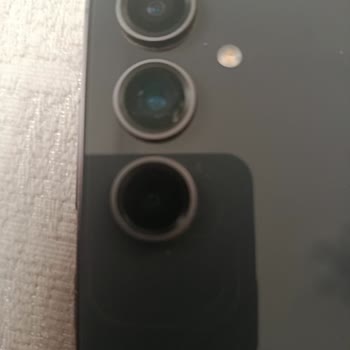 Garanti Kapsamında Isınma Ve Şarj Sorunu Var, Arka Kapak Ücretli Değiştirilmek İstendi