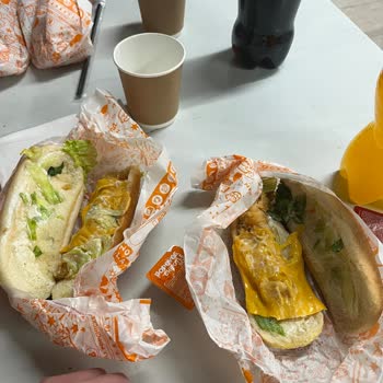 Bozuk Marul Ve Yanmış Ekmek İçin İade Talebi