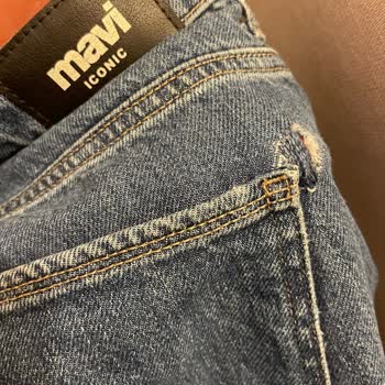 Boyner'de İlk Yıkamada Yırtılan Mavi Jeans İçin Değişim Talebi Reddedildi