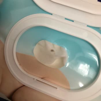 Güvendiğim Markanın Islak Mendilinde Siyah Bir Şey Bulması