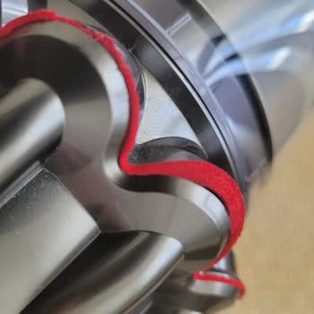 Dyson V11 Süpürge Contalarının Deforme Olması Ve Ücretsiz Değişim Talebi