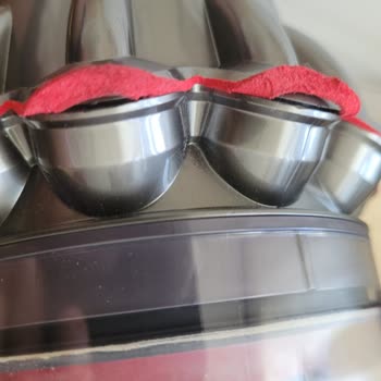 Dyson V11 Süpürge Contalarının Deforme Olması Ve Ücretsiz Değişim Talebi