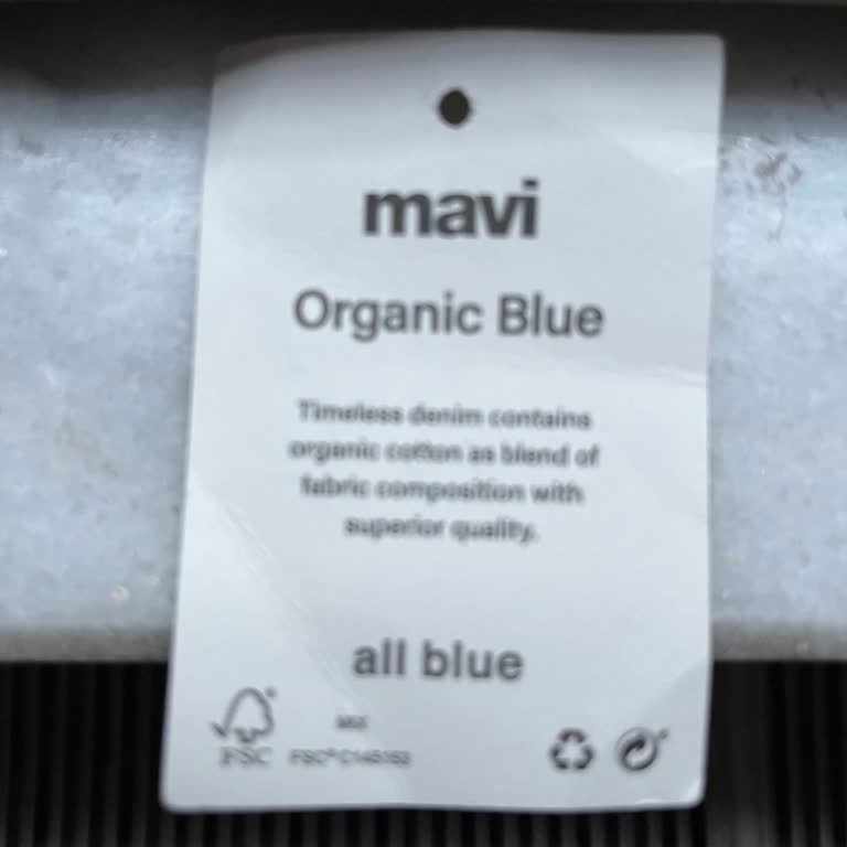 Mavi Pantolonunda Üretim Hatası Ve Garanti Sözünün İhlali