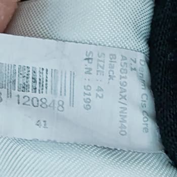 DeFacto Pantolonlarda Hızlı Aşınma Ve Renk Atması, Faturasız Ürün İçin Hediye Çeki Talebi