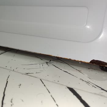 Yan Paneldeki Paslanma Garantiden Dışarı Bırakıldı Ve 8200 TL Ücret Talep Edildi