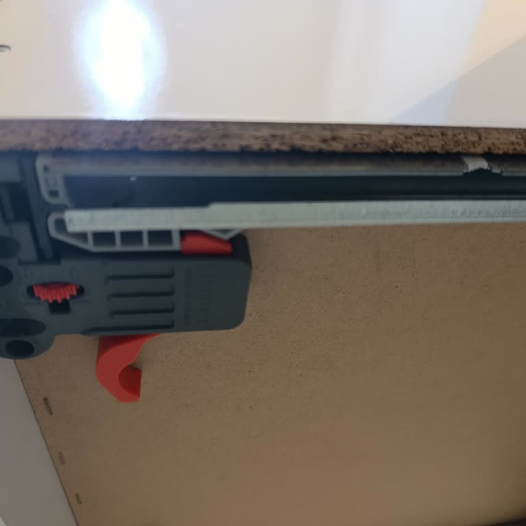 Samet A. Ş. Çekmece Raylarındaki Kırılan Plastik Tırnaklar İçin Yedek Parça Talebi