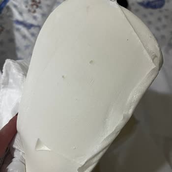 Kırık Ve Lekeli Ortopedik Yastık İçin Tam İade Talebi