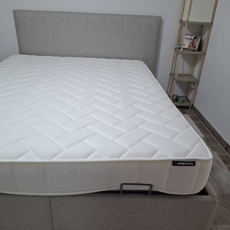 Teslim Edilen Yatakta Kumaş Hasarı Ve Değişim Reddi