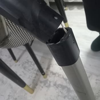 Philips 8000 Serisi Aqua Plus Dik Süpürgede Sürekli Boru Kırılması Ve Ücretsiz Değişim Talebi