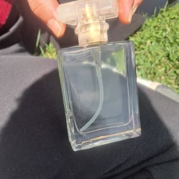 Sürat Kargo'da Kırılacak Olarak İşaretlenmiş Parfümlerin Hasarlı Gelmesi Ve Tazmin Reddi