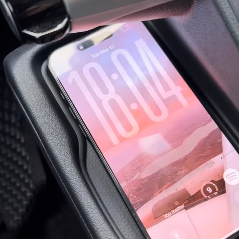 Kablosuz Şarj Çalışmıyor, Servis Randevusu 4 Ay Sonrasına Verildi