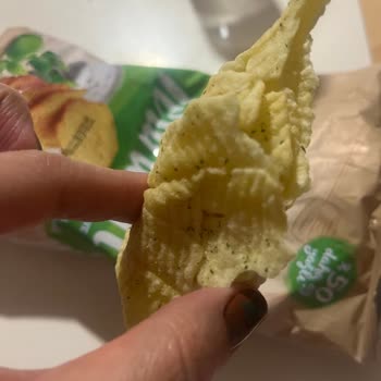Lays Cips Paketi Yarı Sert Ve Yapışık Çıktı, Tadım Keyfi Bozuldu