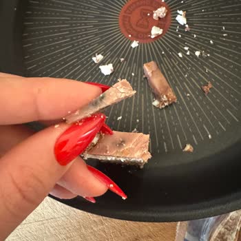 Metro Market Pendik Şubesinde Kavurmanın İçinde Yabancı Madde Ve Hijyen Sorunu