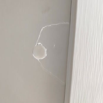 Montaj Sırasında Kırılan Mobilya Parçaları Ve Verilmeyen Hediye Nedeniyle Yaşanan Mağduriyet