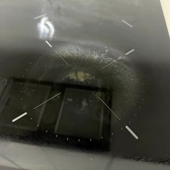 Yeni Teka Ocağının Malzemesi Çabuk Çiziliyor Ve İz Bırakıyor