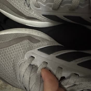 Adidas Ayakkabısında Erken Yıpranma, Mağaza Kullanıcı Hatası İddiası