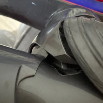 Dyson V11 Başlığının Çatlaması Ve Garanti Reddi