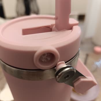 Kırılan Kapak Ve Sızıntı Yapan Touch Me Termosun Değişim Talebi