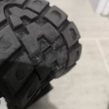 Kısa Sürede Çatlayan Botta Su Alma Sorunu Ve Değişim Talebi