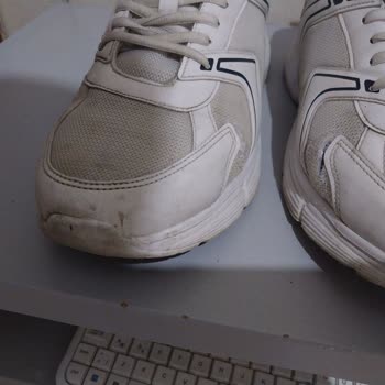 Ayakkabı Kalitesi Düşük, Müşteri Hizmetine Ulaşılamıyor