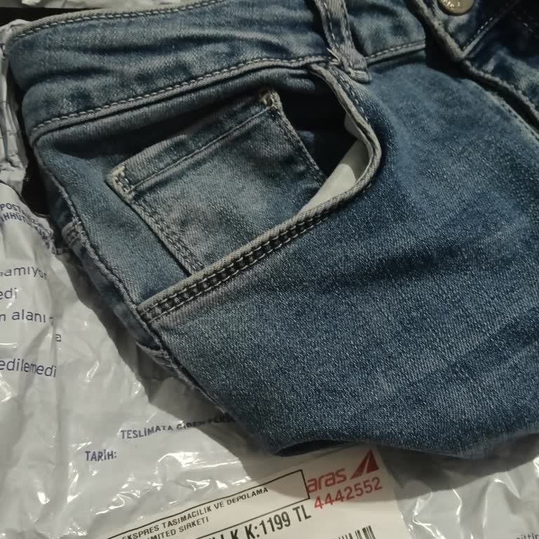 Sol Express Kargo Pantolon Siparişinde Yanlış Ürün Teslimi