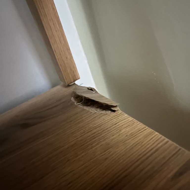 Ergül Mobilya'dan Gelen Kırık Çekmece Ve Açılan Dikişli Koltuklar İçin Değişim Talebi