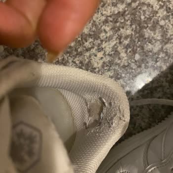 Lumberjack Spor Ayakkabısının Topuk Yırtılması Ve Kalite Sorunu