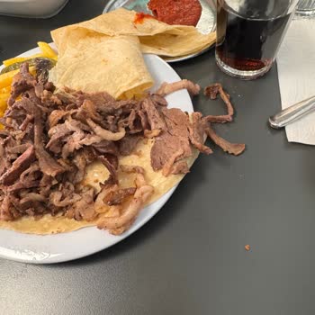 Aşırı Yağlı Ve Soğuk Döner İçin Ücret İadesi Talebi