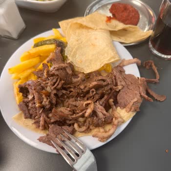 Aşırı Yağlı Ve Soğuk Döner İçin Ücret İadesi Talebi