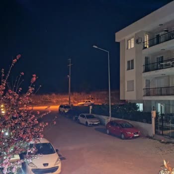 Camikebir Mahallesi 86 Sokakta Yanmayan Lambalar İçin Üç Aylık Çözüm Bekleyişi