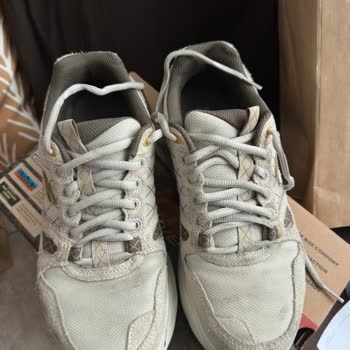 Skechers Ayıplı Ayakkabısının Dikişleri Açıldı Ve Yapışkan Sızdırıyor İade Talebi